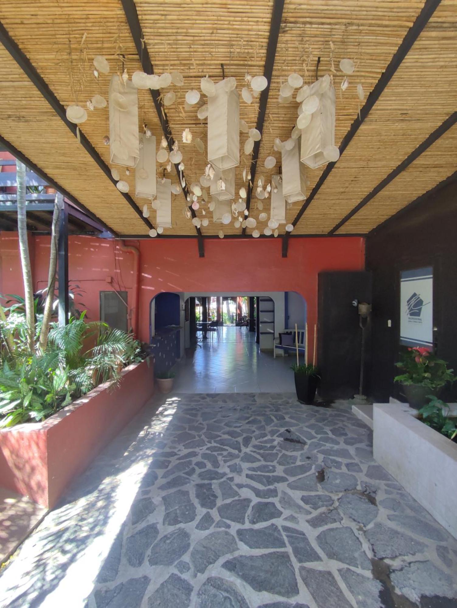 Hotel Laguna Del Cocodrilo Tamarindo Exteriör bild