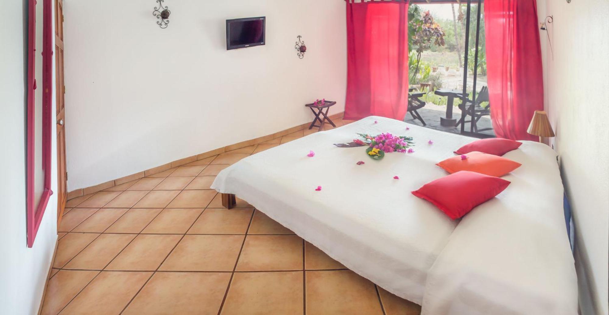 Hotel Laguna Del Cocodrilo Tamarindo Exteriör bild