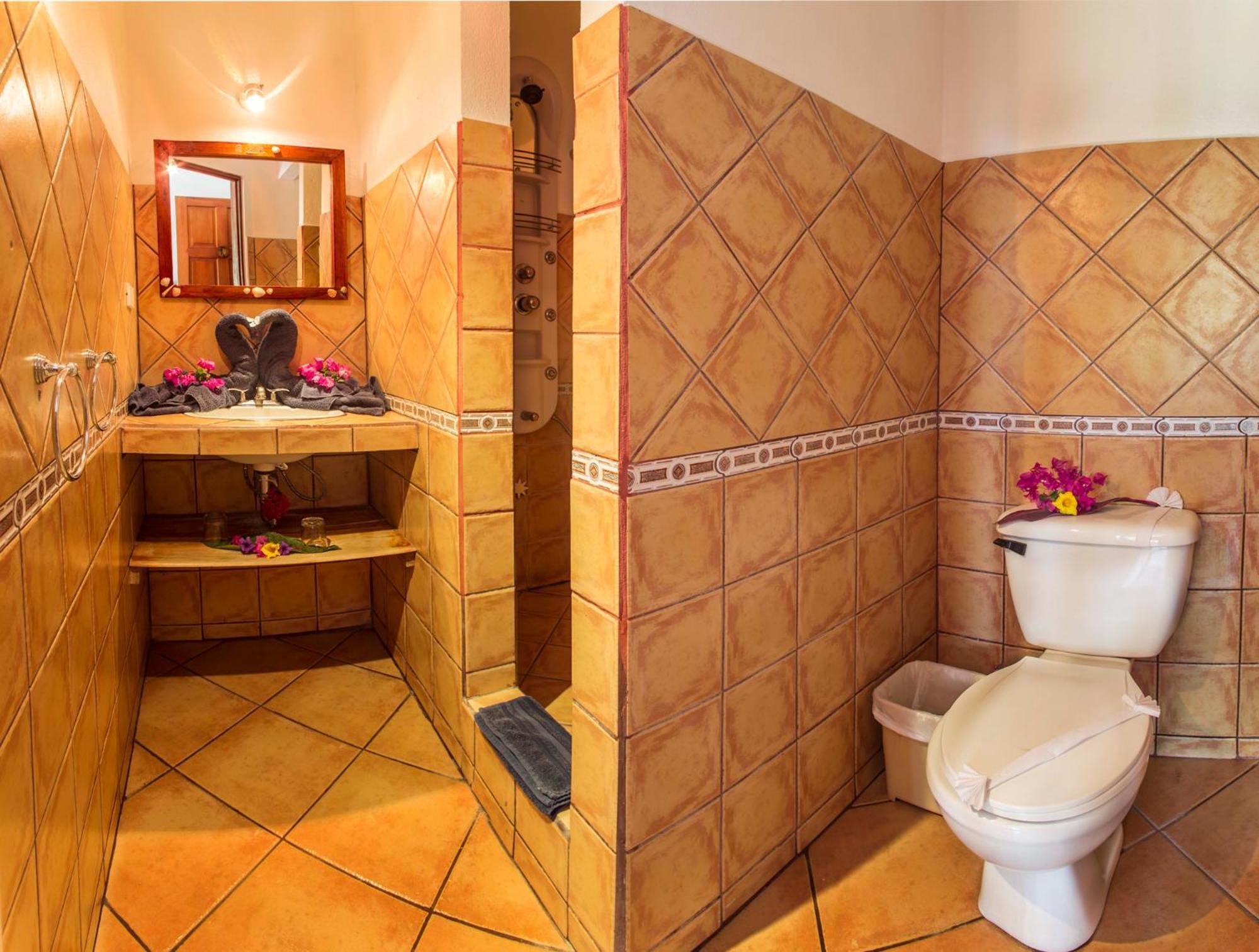 Hotel Laguna Del Cocodrilo Tamarindo Exteriör bild