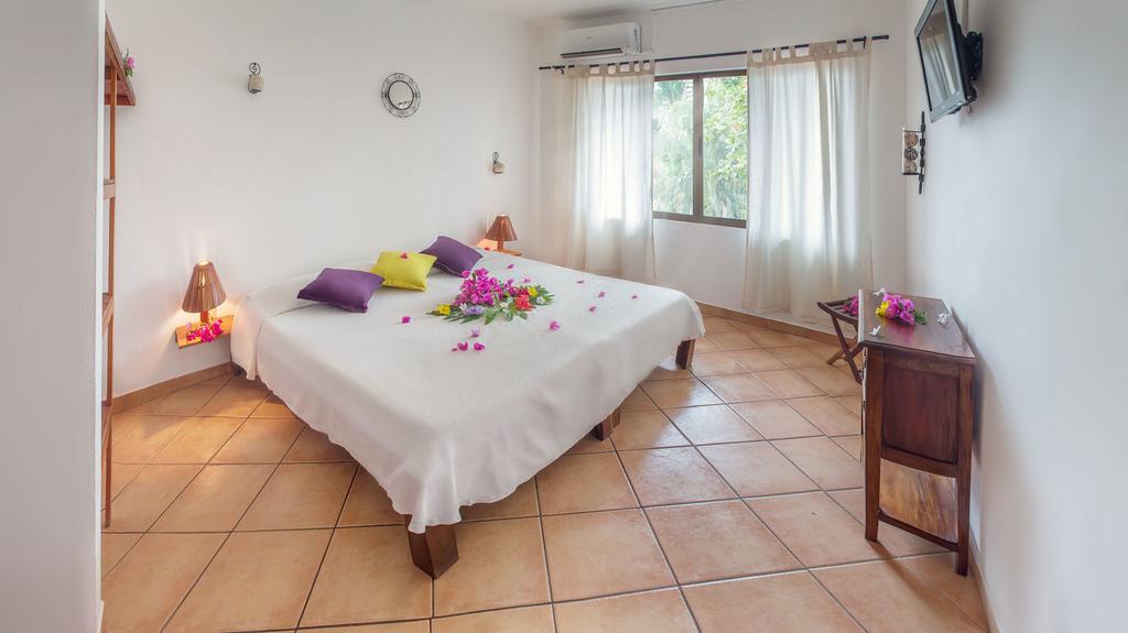 Hotel Laguna Del Cocodrilo Tamarindo Exteriör bild