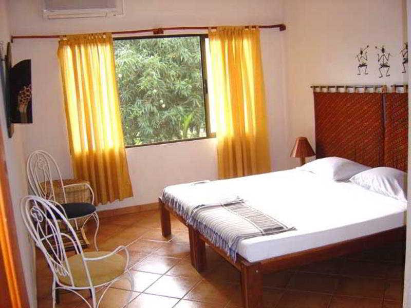 Hotel Laguna Del Cocodrilo Tamarindo Exteriör bild