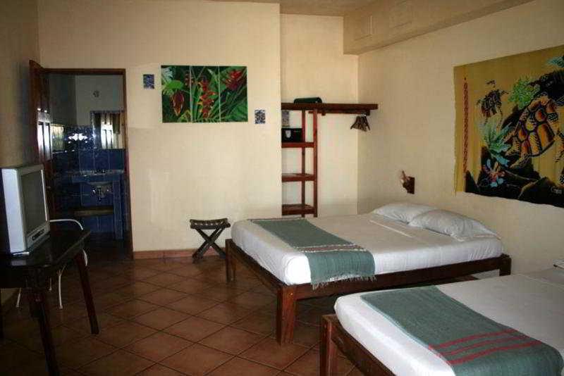 Hotel Laguna Del Cocodrilo Tamarindo Exteriör bild