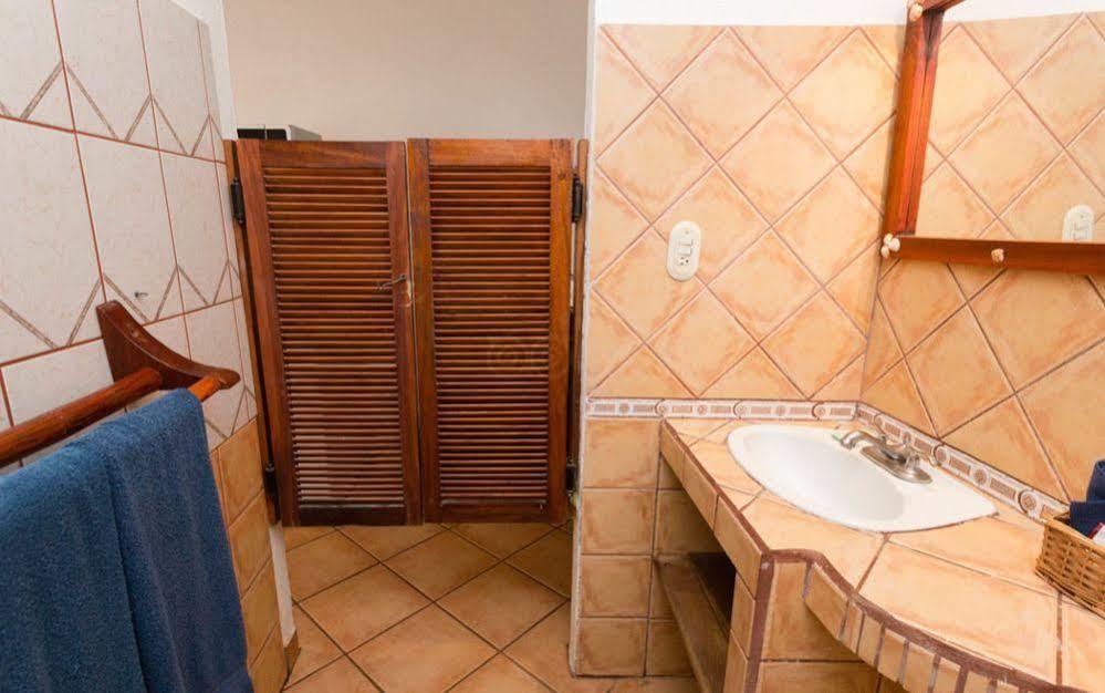 Hotel Laguna Del Cocodrilo Tamarindo Exteriör bild